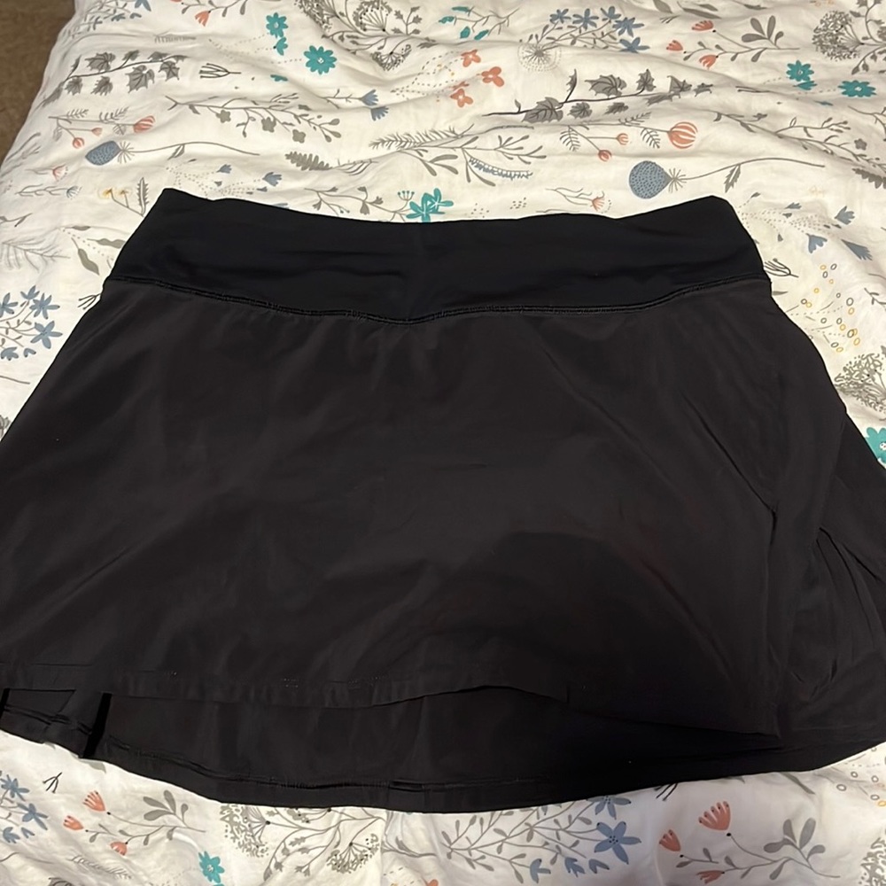 Lululemon size 6 tennis skirt